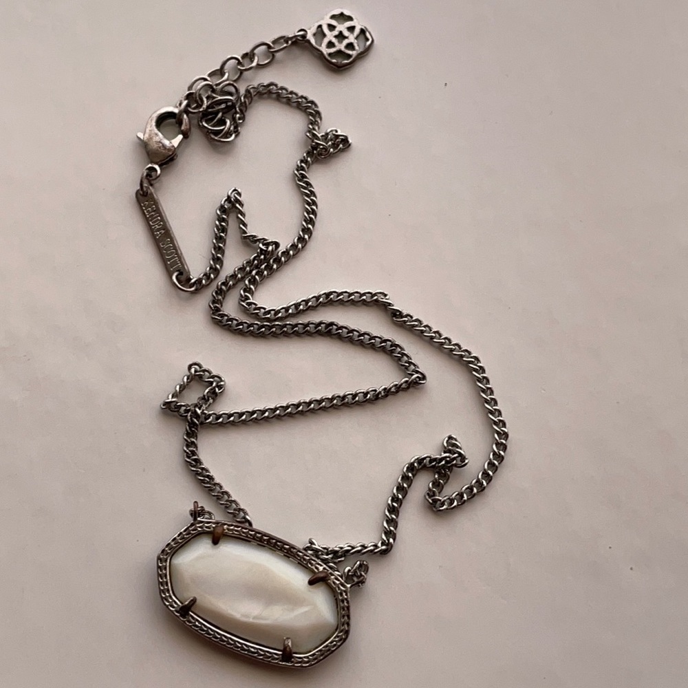 Kendra Scott Dylan Silver and white mother of Pearl Used
